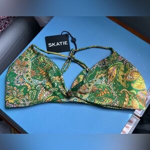 Skatie bikini top 💚